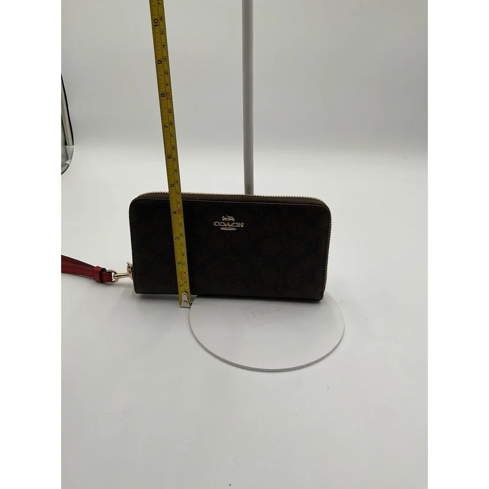 Coach signature long